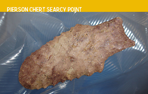 Searcy point made of Pierson chert
