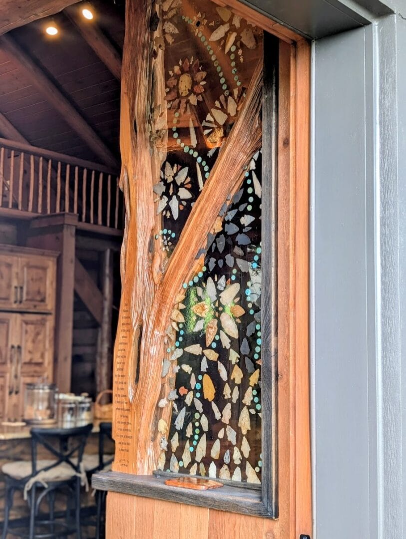 ArrowheadDisplayBack